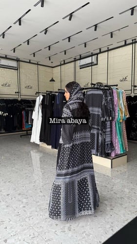 عبايه ميلا بطباعه جديده