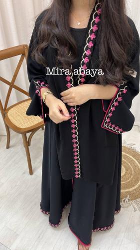 عبايه البسمه