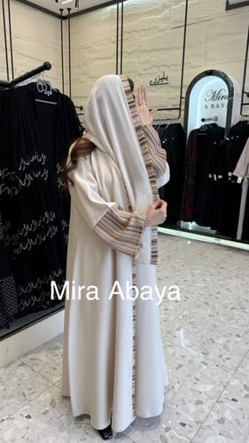 عبايه فنون كلوش