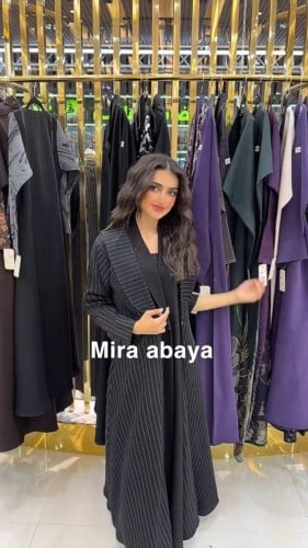 عباية بليزر مقلم بطبقه داخليه