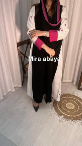 عباية الورود تطريز