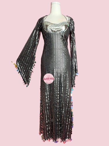 بدلة رقص الملكة ليلى