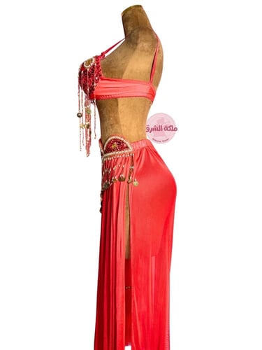 بدلة رقص الملكة كاراميلا (أحمر)