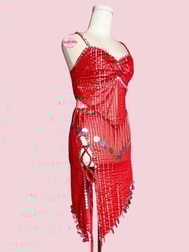 بدلة رقص الملكة ملبن