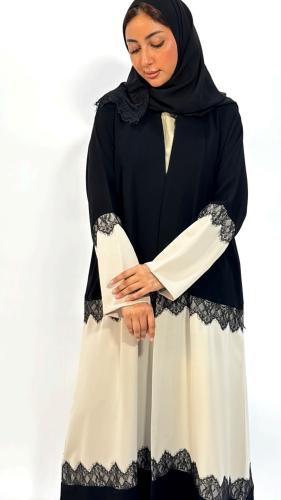 3 – عباية نسائية سوداء قصه عادية طبقتين بتدخيلات لون باج دانتيل |لمسات ايلاف