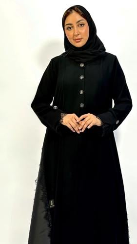 7– عباية نسائية بقصة اكلوش تدخيلت تفته مع دانتيل | لمسات ايلاف