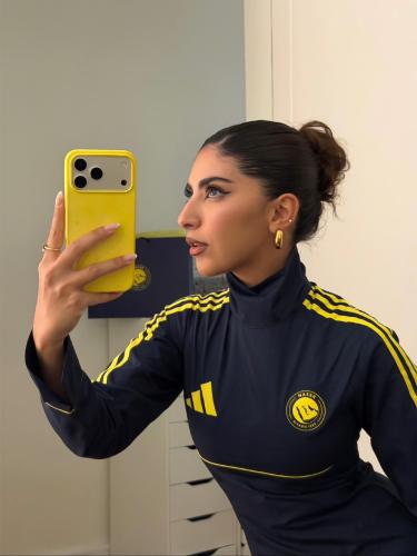 The luxurious supporters' dress