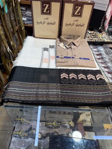 طقم معاوز بيضاني راقي وشميز