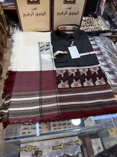 طقم معاوز بيضاني راقي وشميز