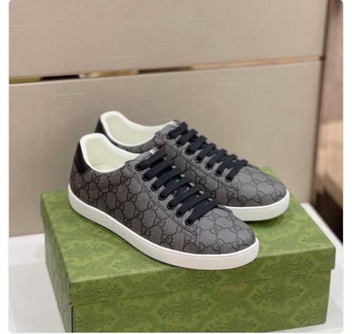 حذاء رجالي من " Gucci "