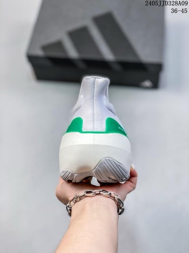 حذاء رياضي رجالي "Adidas Ultra-boost OG"