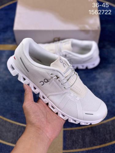 حذاء رياضي رجالي ماركة " on Running "