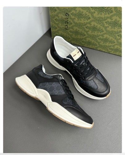 حذاء رجالي من " Gucci"