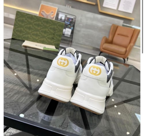 حذاء رجالي من " Gucci"