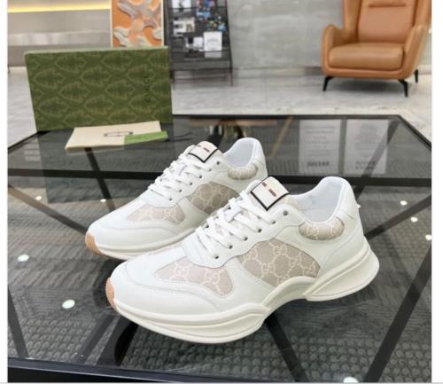 حذاء رجالي من " Gucci"