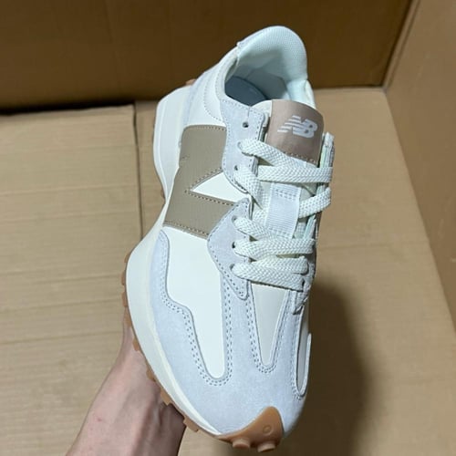 حذاء " نيو بالانس " للجنسين