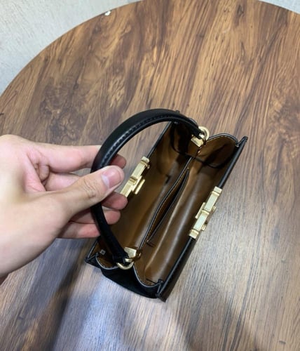 شنطة " توري بورش "