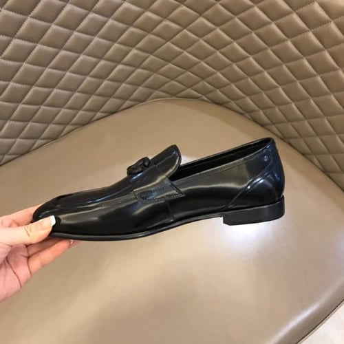 حذاء رجالي رسمي " دولتشي جابانا"