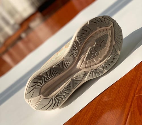 حذاء "Asics " للجنسين