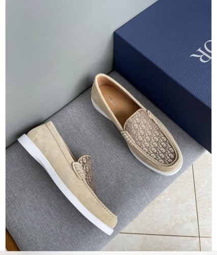 حذاء رسمي رجالي من "ديور"