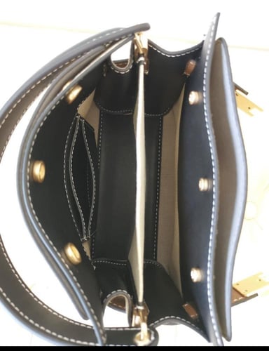 شنطة " توري بوش " نسائي