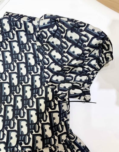 فستان "ديور " للاطفال