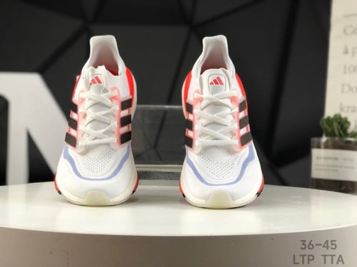 حذاء رياضي رجالي "Adidas Ultra-boost OG"