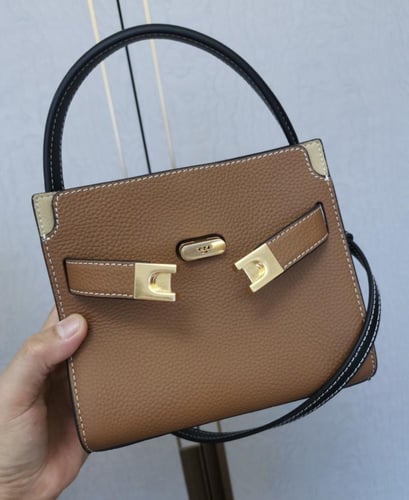 شنطة " توري بوش " نسائي