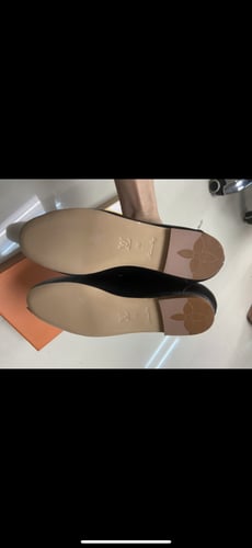 حذاء " لويس ڤيتون " نسائي