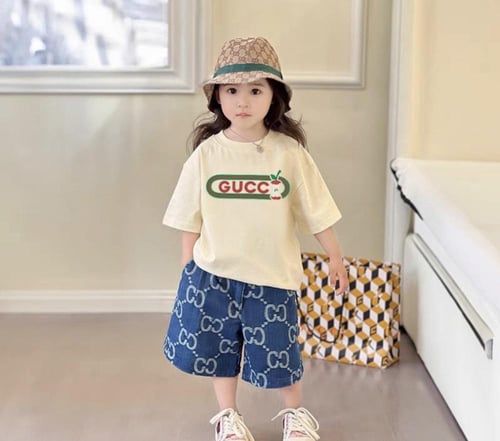 طقم " قوتشي " للاطفال