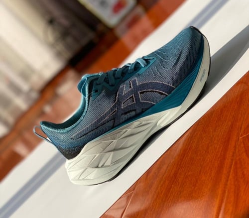 حذاء "Asics " للجنسين