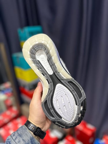 حذاء رياضي رجالي "Adidas Ultra-boost OG"