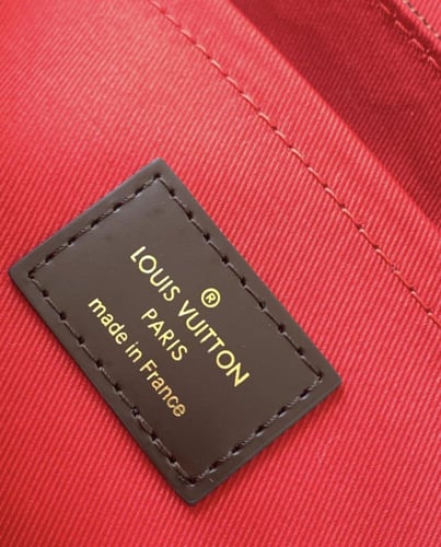 شنطة "لويس ڤيتون "