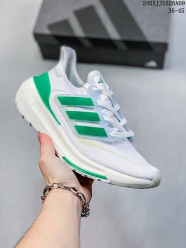 حذاء رياضي رجالي "Adidas Ultra-boost OG"