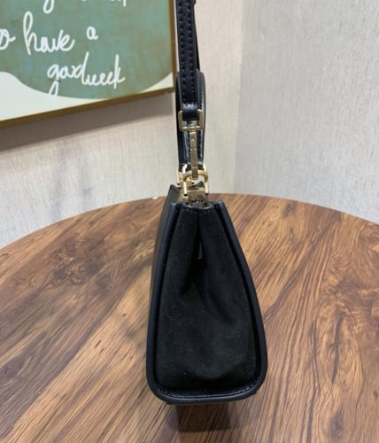 شنطة " توري بورش "