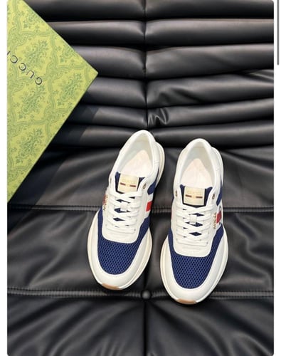 حذاء رجالي من " Gucci"