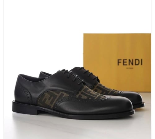 حذاء رسمي رجالي " فندي"