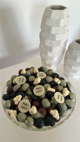 شوكلت التوت والرمان