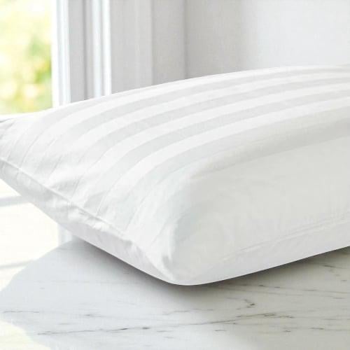 بيت مخدة ابيض مقلم