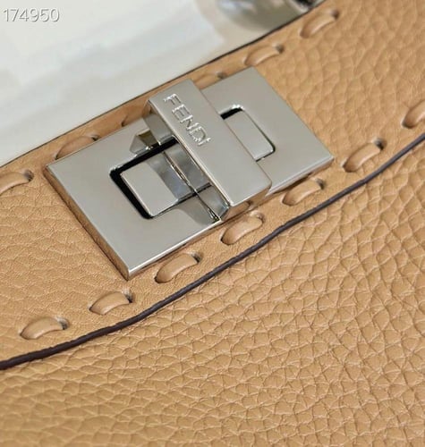 شنطة فندي بيكابو إيسيو صغيرة