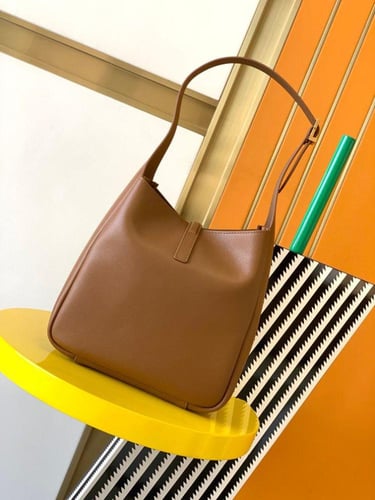 سان لوران - باكيت "لو 37"