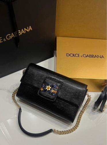 دولتشي اند قابانا