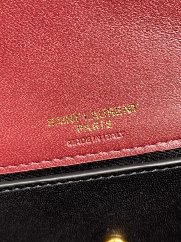 شنطة ايف سان لوران