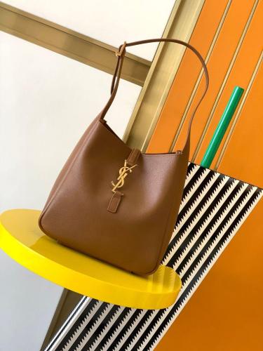 سان لوران - باكيت "لو 37"