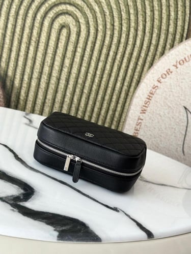 شانيل - شنطة مكياج