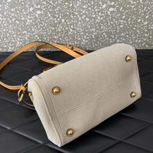 لويس فيتون-Valentino Garavani Antibes Small Tote B...