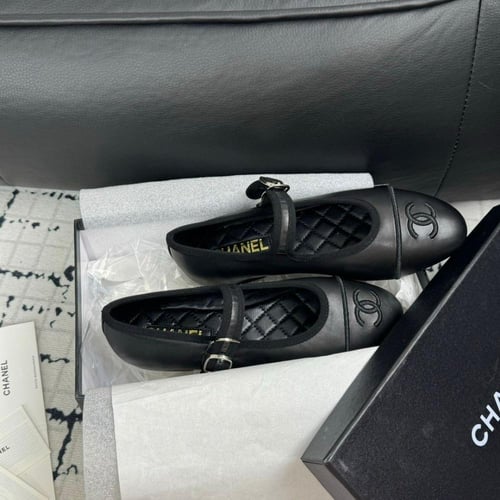 حذاء بارلينا شانيل