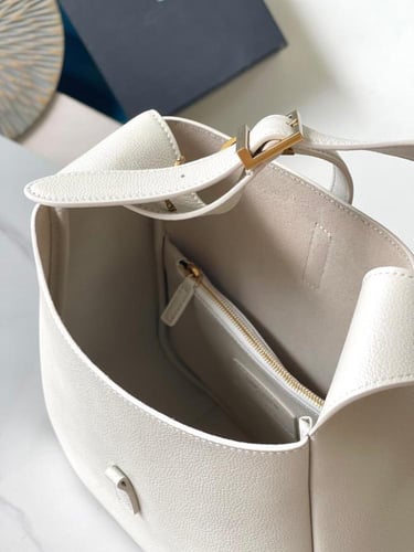 سان لوران - باكيت "لو 37"