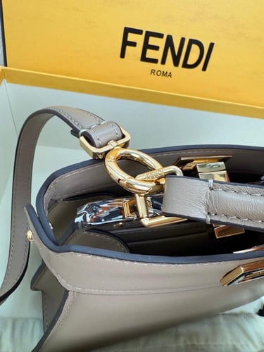 شنطة فندي بيكابو