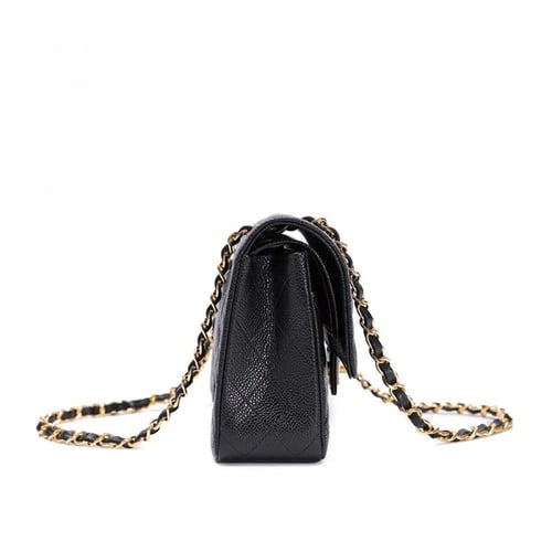 شنطة شانيل كلاسيك كافيار 25 سم - أسود وذهبي
